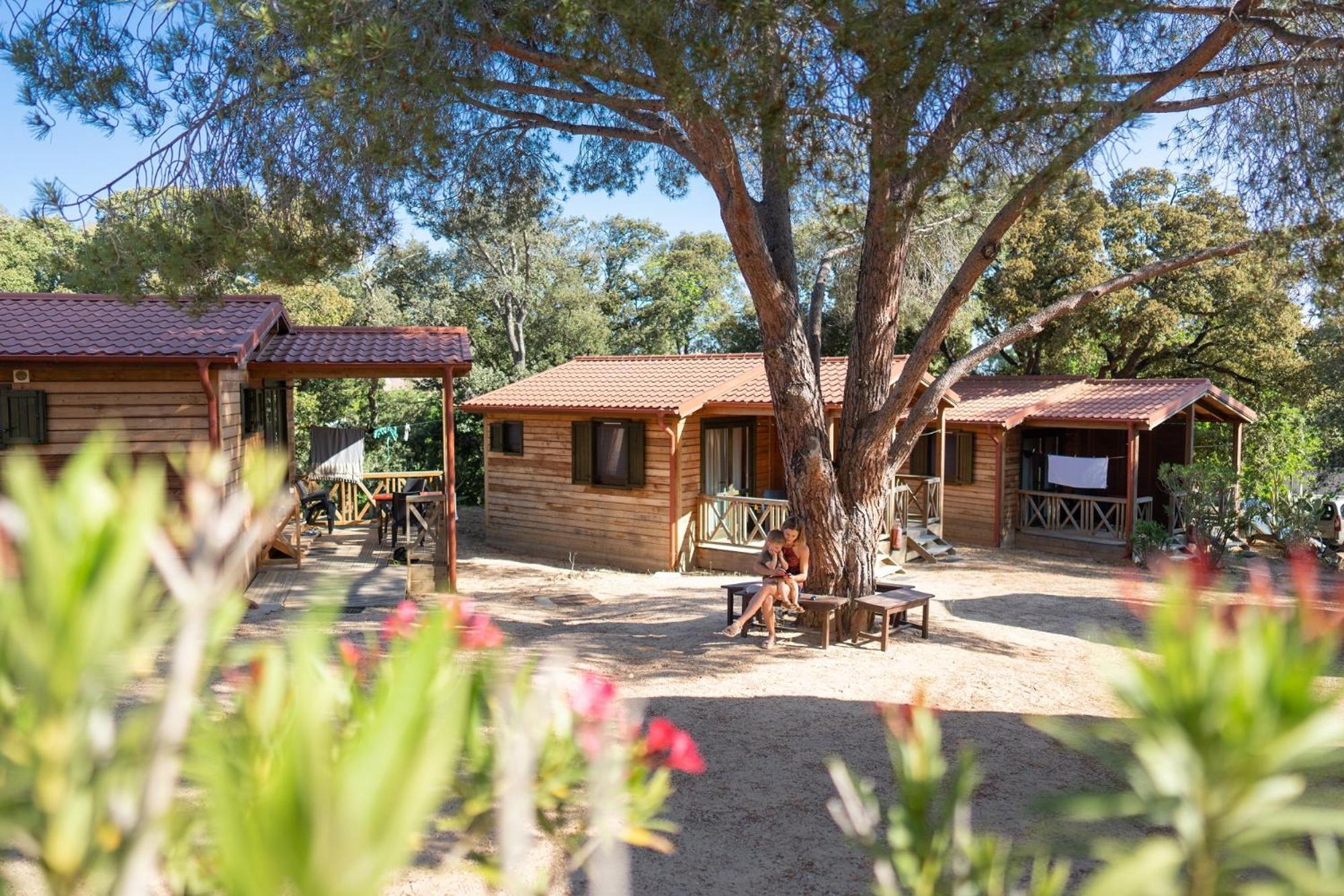 Feriendorf La Mora Calvi  Eksteriør billede